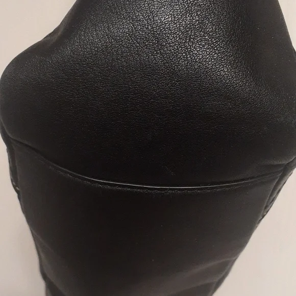 black coach shoulder bag - Picture 4 of 9